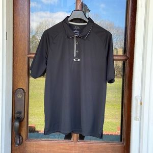 Oakley‎ black polo. Size XL